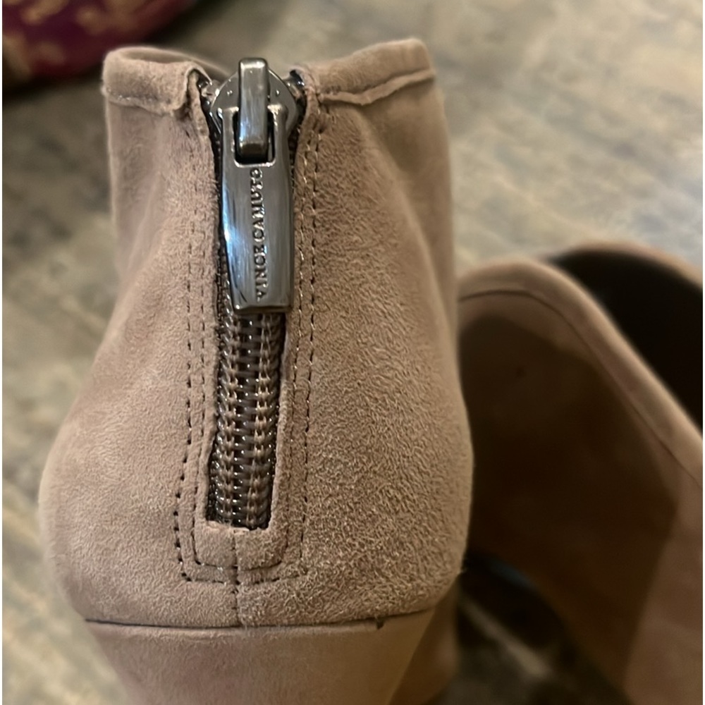 Vincent Cumato Peep Toe Suede Stiletto Heel beige, beautiful size 9.5 - Picture 11 of 11